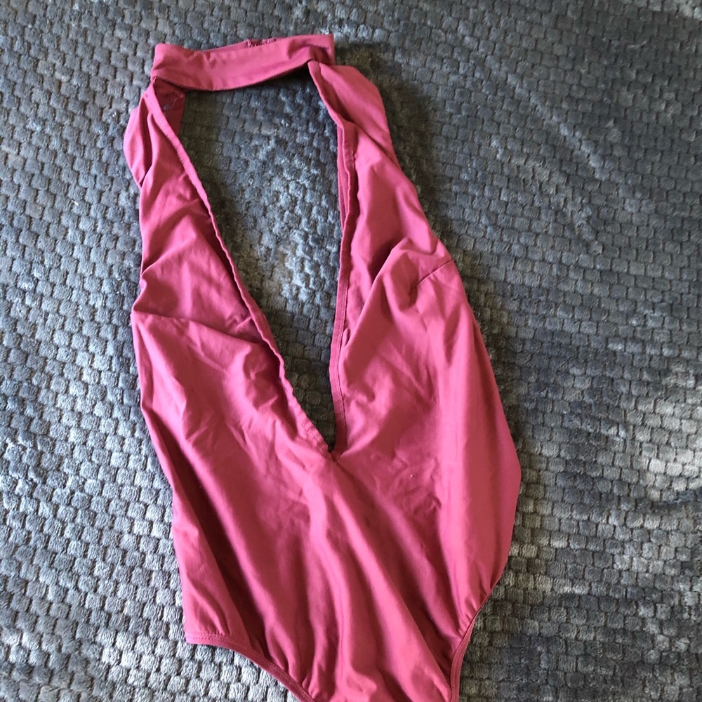 Body suit low cut
